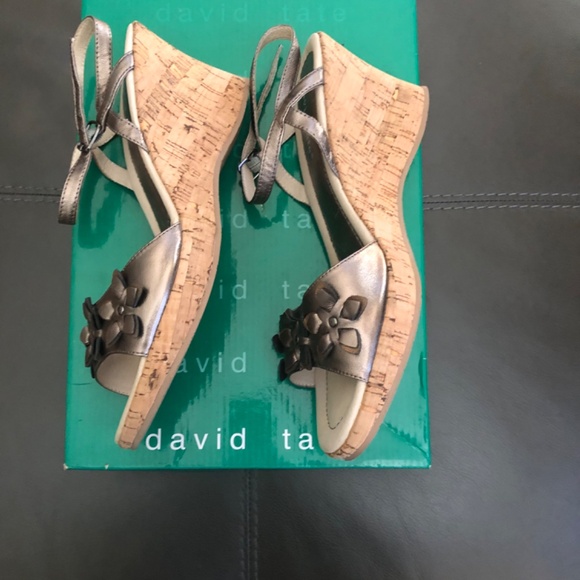 Sandals - Picture 4 of 4